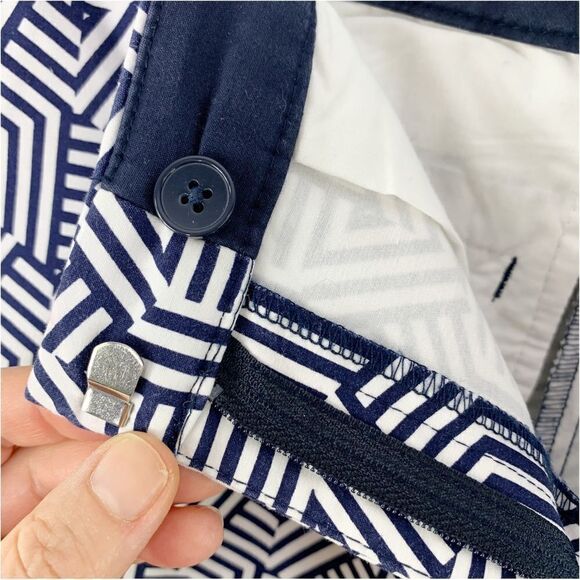 Boden Navy White Geometric Stripe Richmond Shorts Sz 8 - Picture 11 of 12